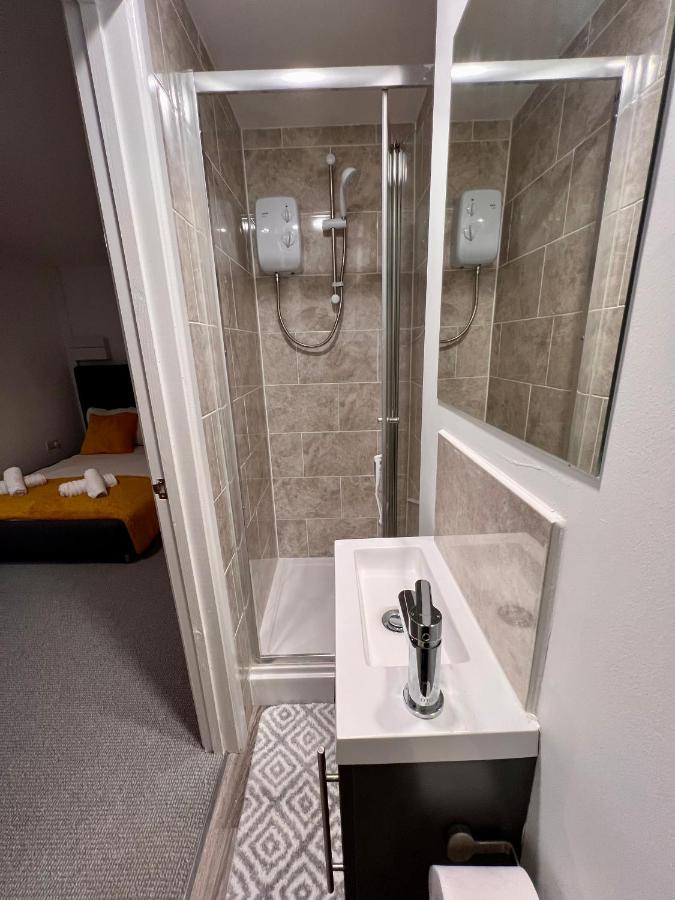 Superb Modern Flat In Northampton, Parking &Ev Apartment ภายนอก รูปภาพ