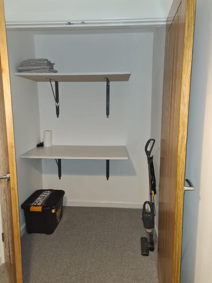 Superb Modern Flat In Northampton, Parking &Ev Apartment ภายนอก รูปภาพ
